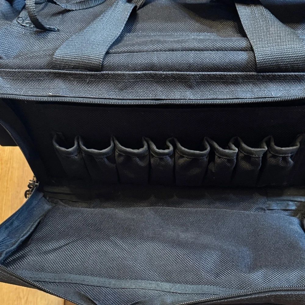 Black Storage duffle Gun Bag very spacious and a lots of space for everything